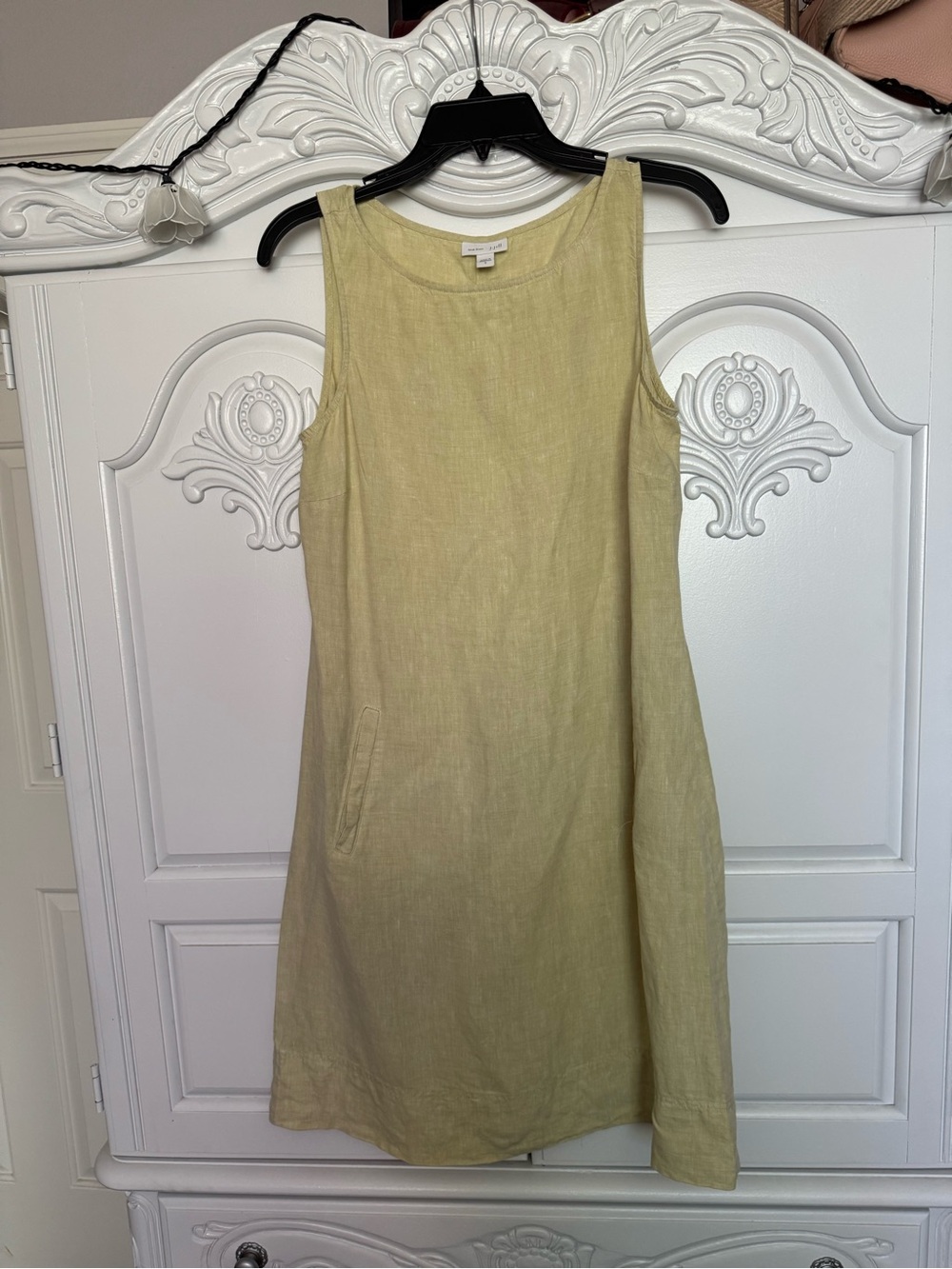 J. Jill Sleeveless Linen Shift Dress in Pale Yellow-Green